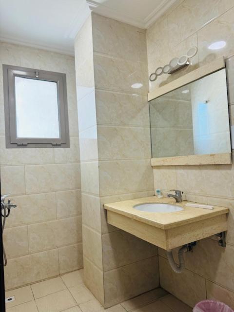 Al Hayat Suites Apartment Manama Exterior foto